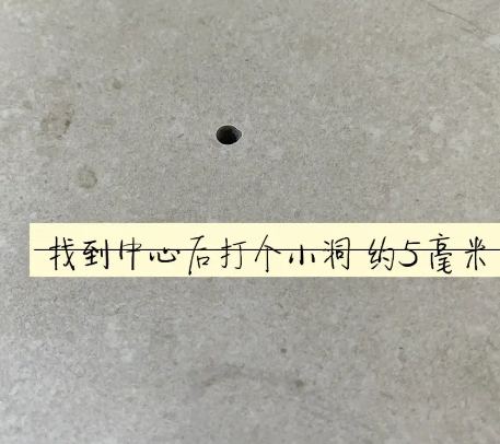 四方台瓷砖空鼓维修公司专业解答在瓷砖铺贴过程中，如果砂料搅拌不均匀，将会带来以下问题